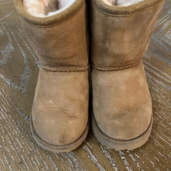 UGG Other - Toddler uggs